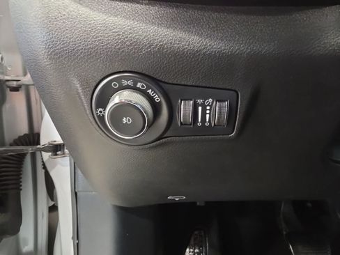 Used 2024 Jeep Compass Latitude AWD/4WD image 21