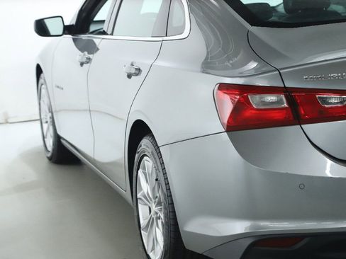 Used 2024 Chevrolet Malibu LT image 40