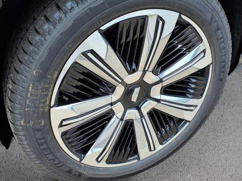 New 2026 Cadillac Escalade IQL Luxury image 9