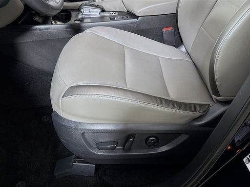 Used 2023 INFINITI QX50 Luxe AWD/4WD image 21