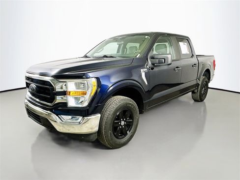 Used 2021 Ford F150 XLT image 3