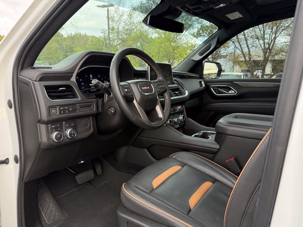 Used 2023 GMC Yukon AT4 AWD/4WD image 9