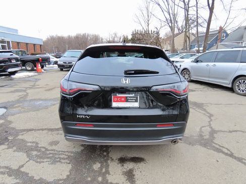Used 2024 Honda HR-V Sport image 5