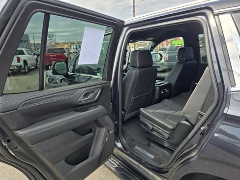 Used 2024 GMC Yukon SLT w/ SLT Luxury Package AWD/4WD image 16