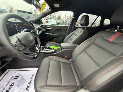 Used 2024 Chevrolet Trax RS image 22