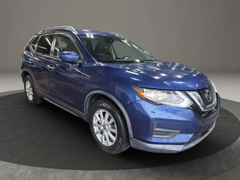 Used 2019 Nissan Rogue SV FWD image 3