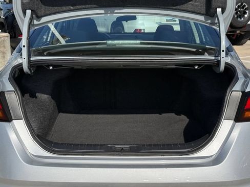 Used 2024 Nissan Altima 2.5 S FWD image 25