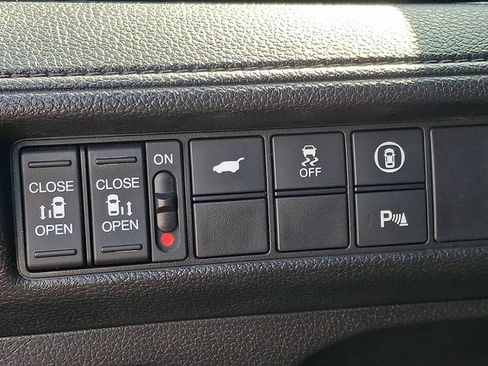Used 2022 Honda Odyssey Touring image 23