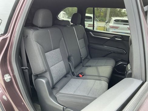 Used 2025 GMC Acadia Elevation image 22