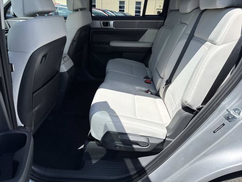 New 2026 Hyundai Santa Fe SE FWD image 10
