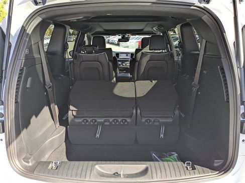 New 2026 Chrysler Pacifica Limited image 13