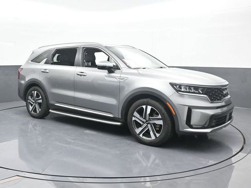 Used 2022 Kia Sorento EX w/ Panoramic Sunroof Package image 8