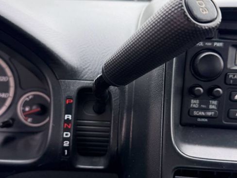 Used 2005 Honda CR-V LX image 18