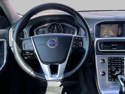 Used 2017 Volvo S60 T5 Inscription FWD image 6