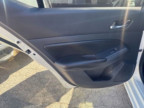 Used 2022 Nissan Altima 2.5 S image 10