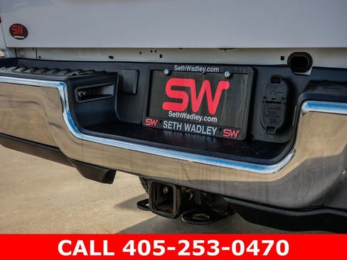 Used 2023 RAM 2500 Tradesman w/ Chrome Appearance Group AWD/4WD image 14