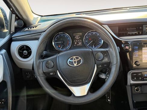 Used 2017 Toyota Corolla LE image 15