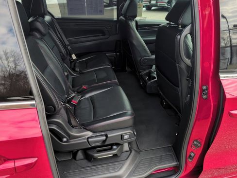 Used 2023 Honda Odyssey Sport image 13