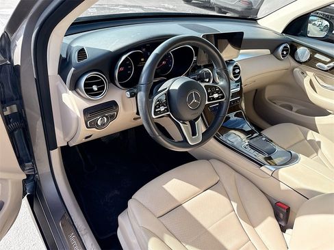 Used 2021 Mercedes-Benz GLC 300 w/ Multimedia Package image 10