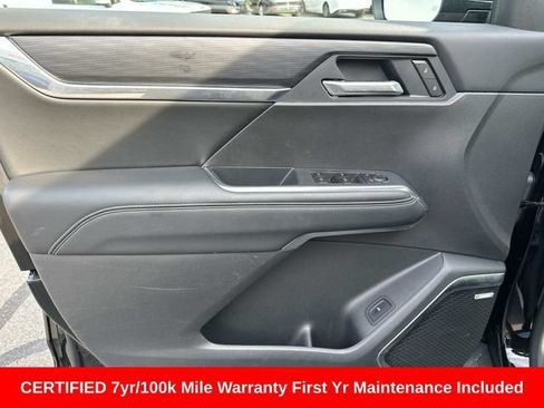 Used 2025 GMC Acadia Elevation AWD/4WD image 20