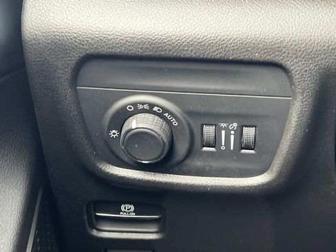 Used 2022 Jeep Grand Cherokee L Laredo w/ Luxury Tech Group I image 30