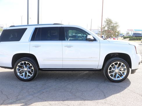 Used 2019 GMC Yukon Denali w/ Denali Ultimate Package AWD/4WD image 8