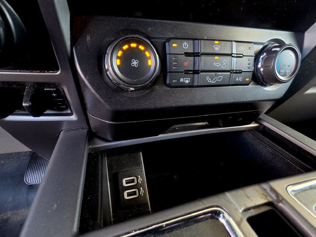 Used 2020 Ford F150 XLT w/ Equipment Group 302A Luxury AWD/4WD image 47