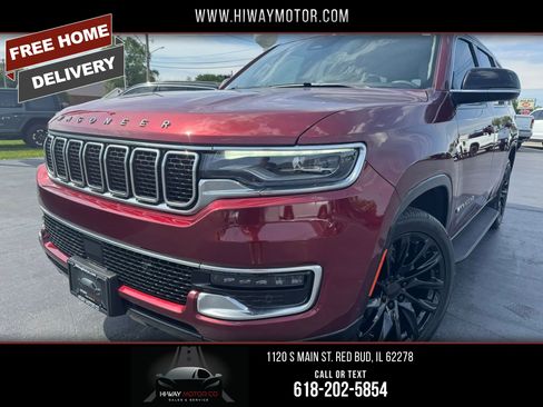 Used 2023 Jeep Wagoneer 4WD image 1