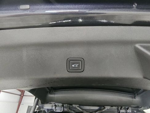 Used 2023 Chevrolet Tahoe LT w/ Luxury Package image 43