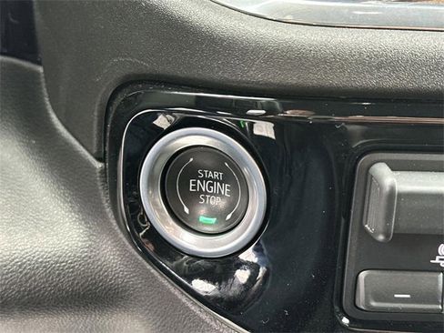 Used 2025 Chevrolet Silverado 1500 LT image 16