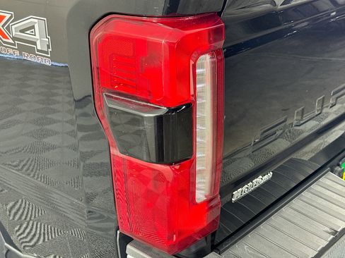 Used 2023 Ford F250 Lariat w/ Lariat Ultimate Package image 34