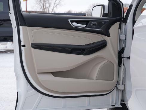 Used 2021 Ford Edge Titanium w/ Class II Trailer Tow Package image 18