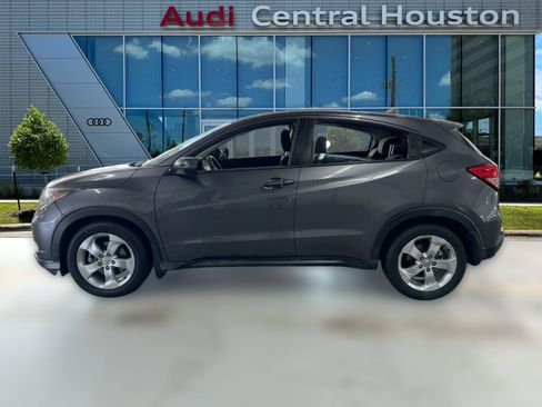 Used 2016 Honda HR-V EX image 2