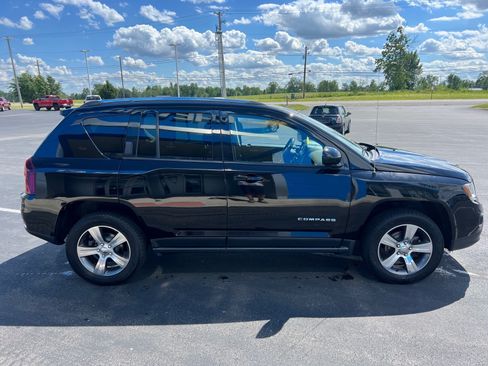 Used 2016 Jeep Compass High Altitude AWD/4WD image 5