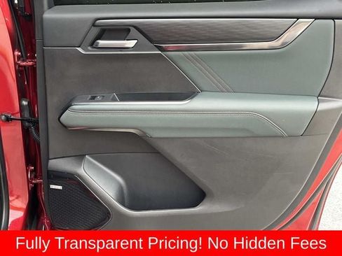 Used 2025 GMC Acadia AT4 AWD/4WD image 22