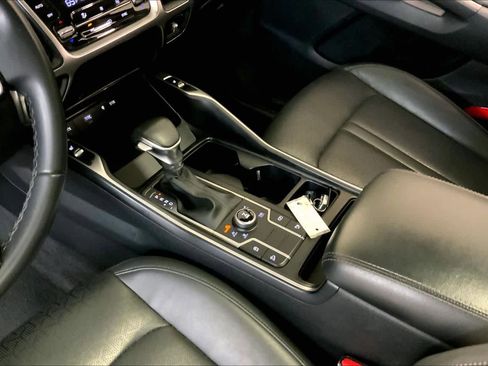 Used 2023 Kia Sorento S w/ Panoramic Sunroof Package image 17