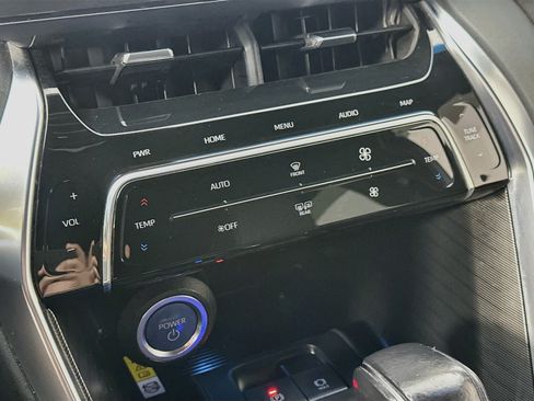 Used 2021 Toyota Venza Limited AWD/4WD image 24
