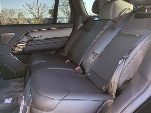 New 2026 Land Rover Range Rover SV image 23