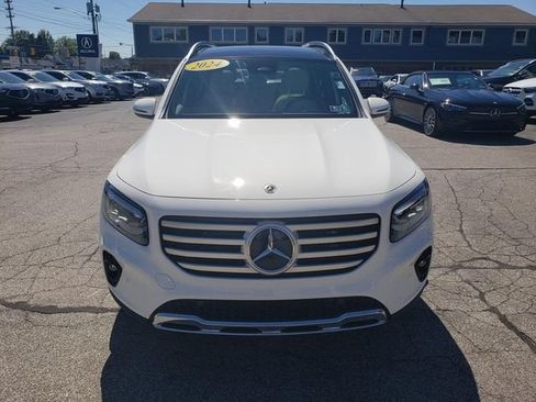 Used 2024 Mercedes-Benz GLB 250 4MATIC image 3