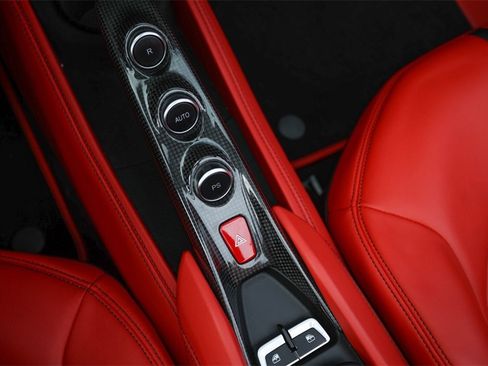 Certified 2022 Ferrari F8 Tributo image 38