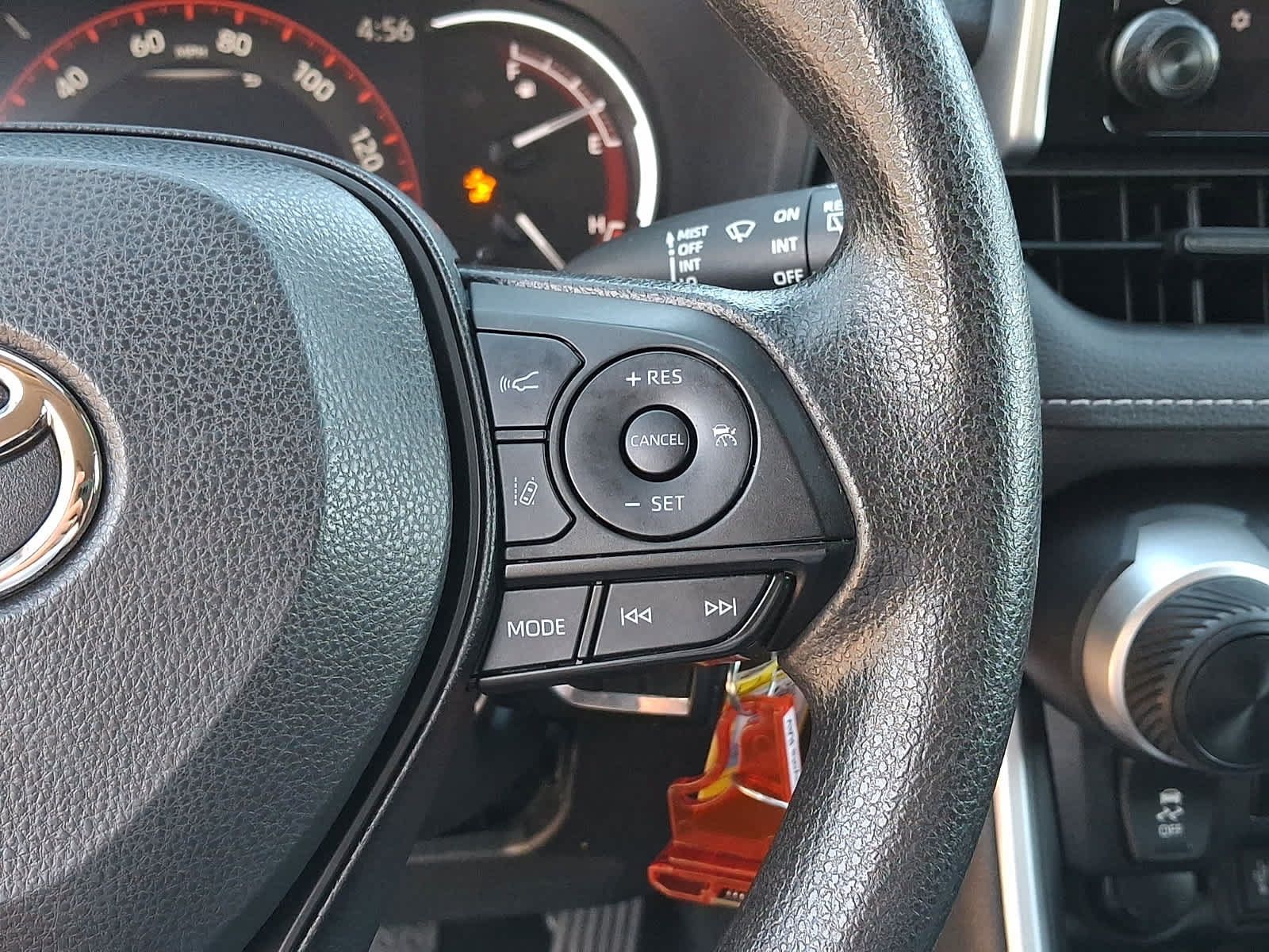 Used 2023 Toyota RAV4 LE AWD/4WD image 25