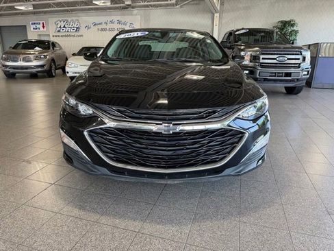 Used 2021 Chevrolet Malibu RS FWD image 3
