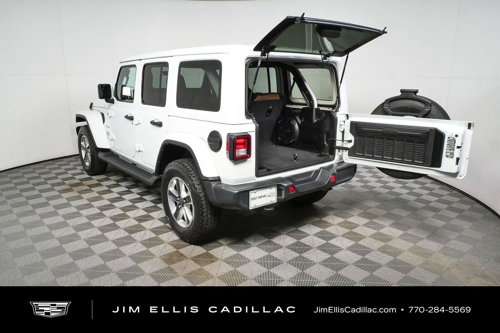 Used 2021 Jeep Wrangler Unlimited Sahara AWD/4WD image 27