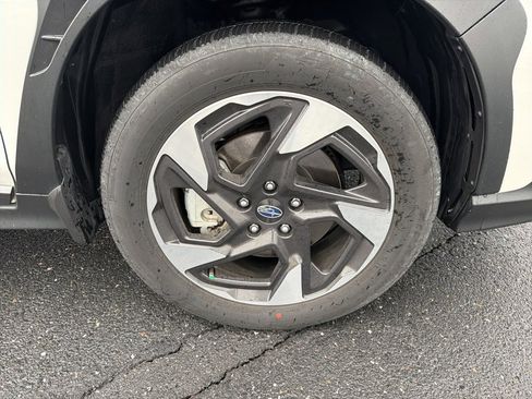 Certified 2024 Subaru Crosstrek 2.5i Limited w/ Crosstrek Mirror Package image 10