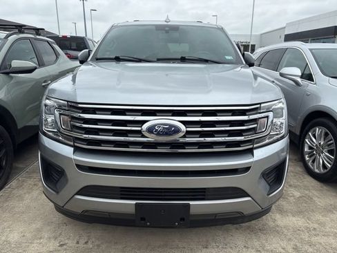 Used 2021 Ford Expedition XLT RWD image 3