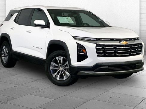 Used 2026 Chevrolet Equinox LT FWD image 1