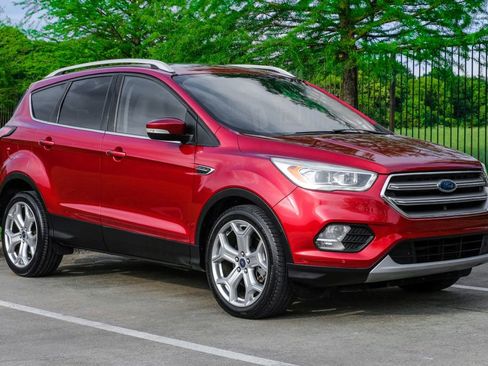 Used 2017 Ford Escape Titanium w/ Equipment Group 301A FWD image 11