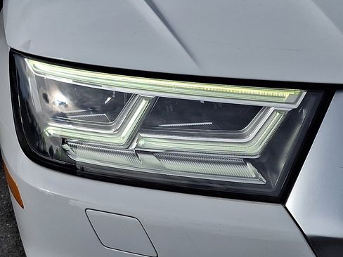 Used 2018 Audi Q5 Prestige image 9