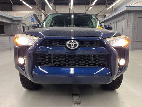 Used 2014 Toyota 4Runner 4WD image 2