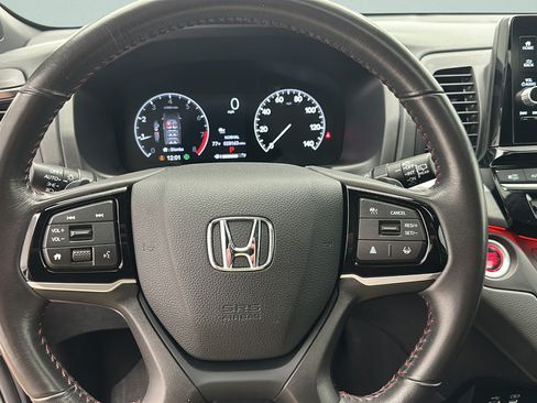 Used 2025 Honda Odyssey Sport-L image 16